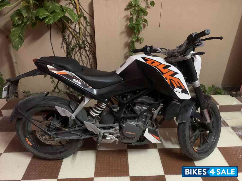 KTM Duke 200