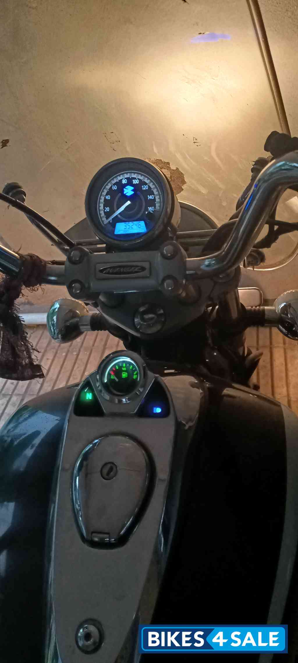 Bajaj Avenger Cruise 220
