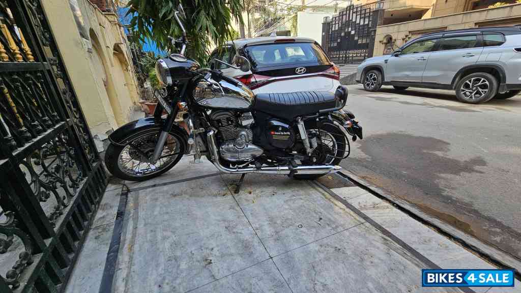 Black Jawa Jawa BS6 Black Jawa Jawa BS6