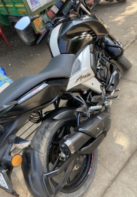 Black TVS Apache RTR 160 4V BS6