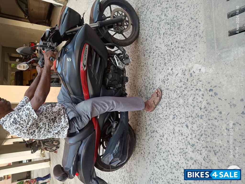 Dark Gray Suzuki Intruder 150 FI