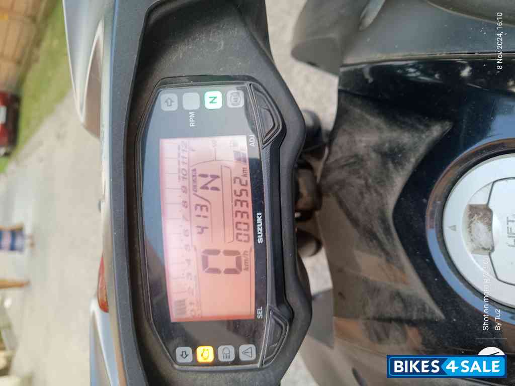 Dark Gray Suzuki Intruder 150 FI