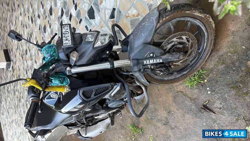 Black Yamaha FZ FI V3 BS6