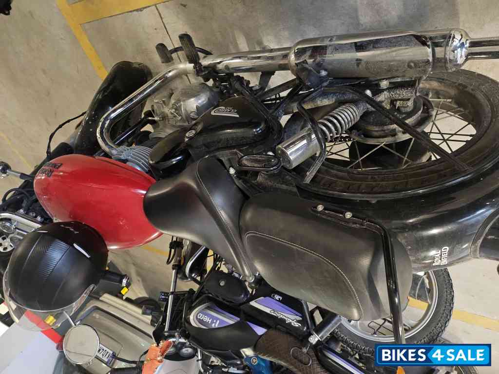 Royal Enfield Classic 350 Redditch Red