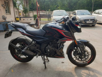 Black Bajaj Pulsar N250 2024