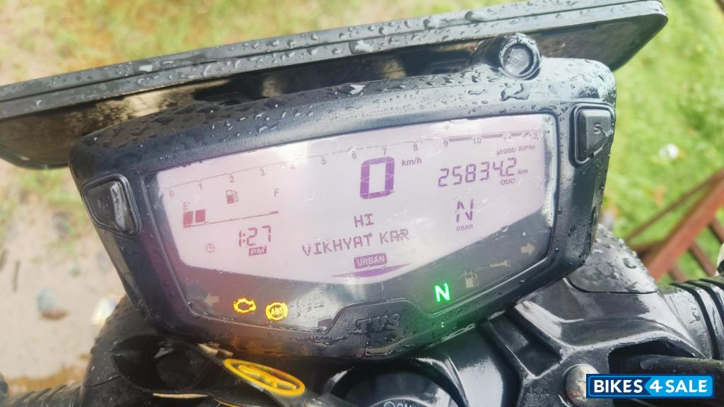 Black TVS Apache RTR 200 4V Black TVS Apache RTR 200 4V