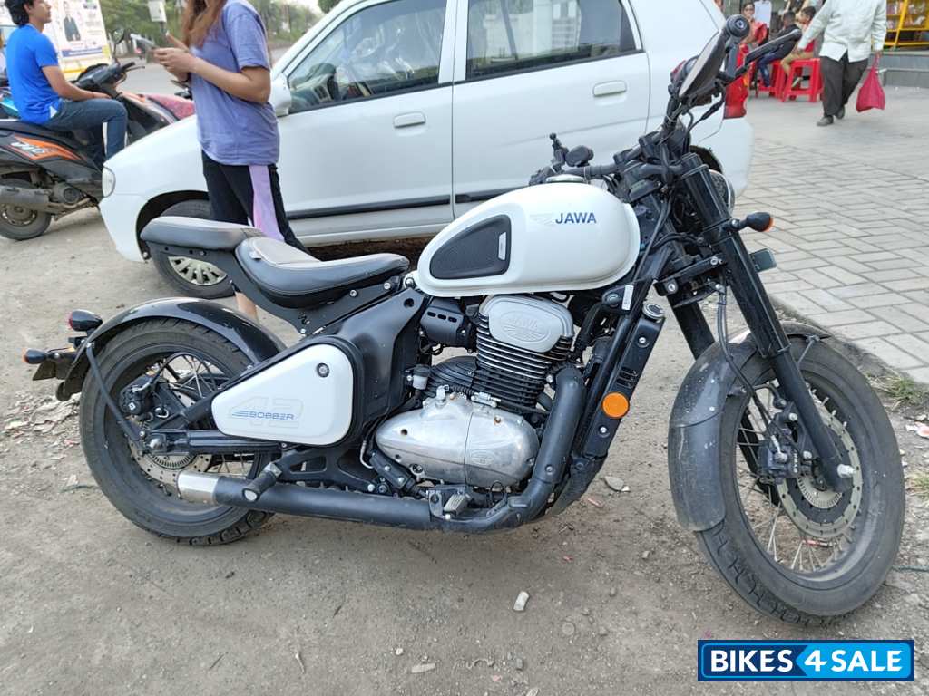 Jawa 42 Bobber Dual Channel ABS