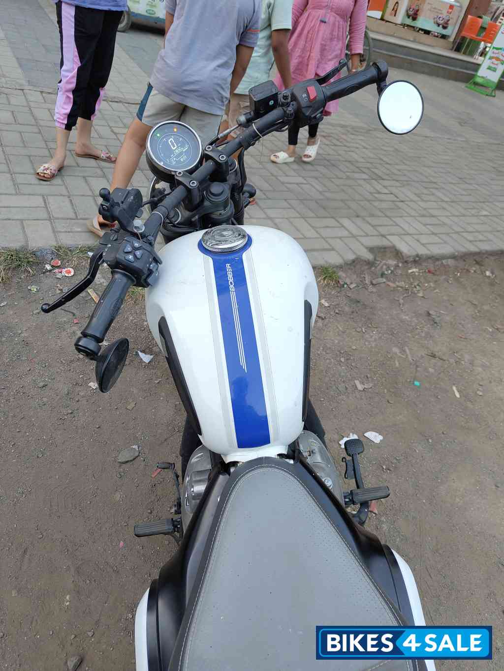 Jawa 42 Bobber Dual Channel ABS