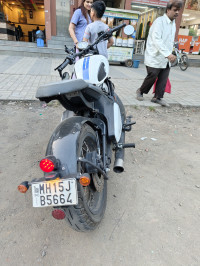 Jawa 42 Bobber Dual Channel ABS