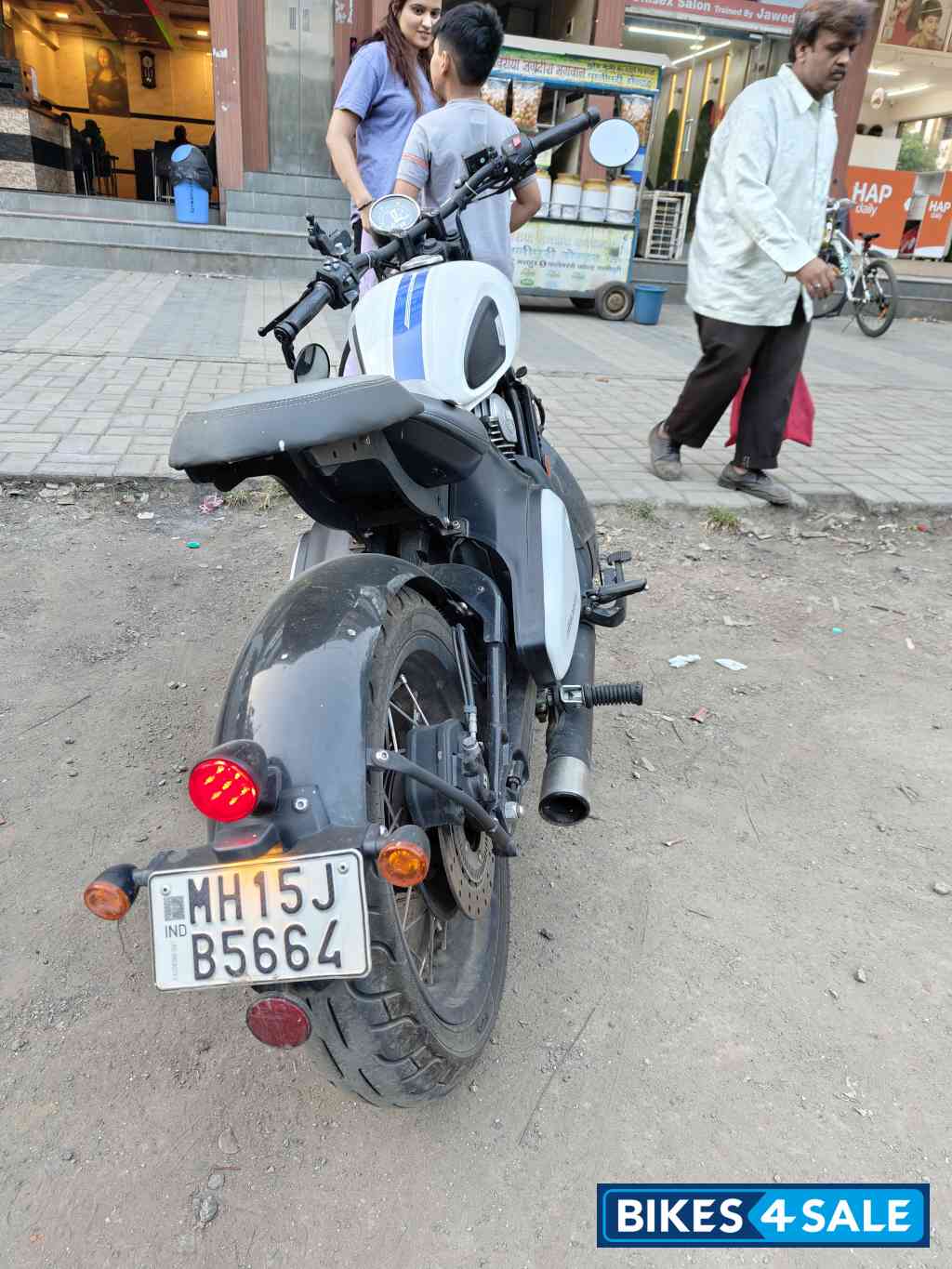 Jawa 42 Bobber Dual Channel ABS