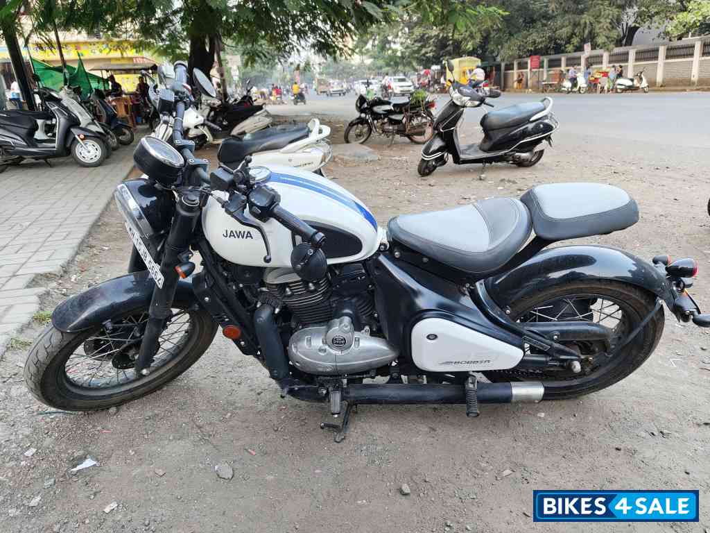 Jawa 42 Bobber Dual Channel ABS