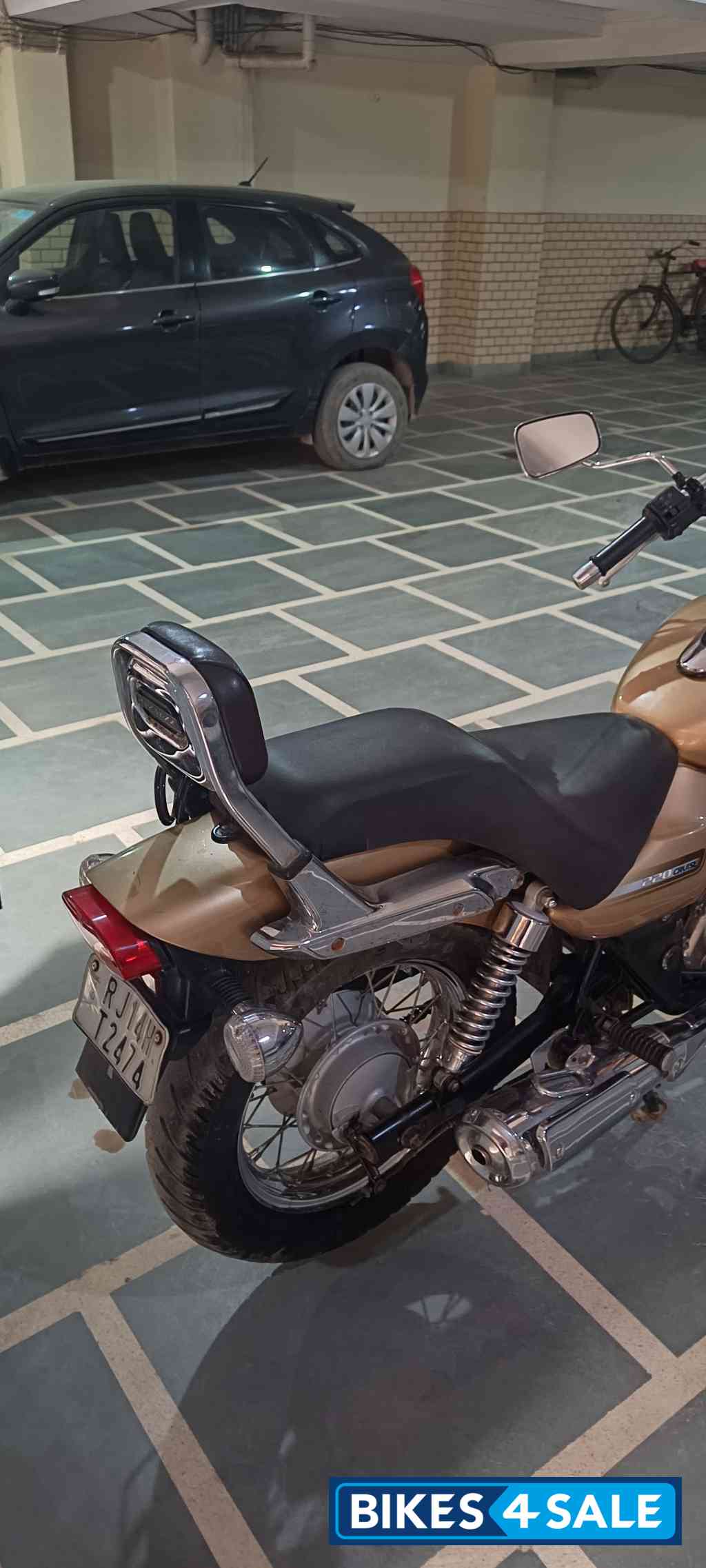 Golden Bajaj Avenger Cruise 220