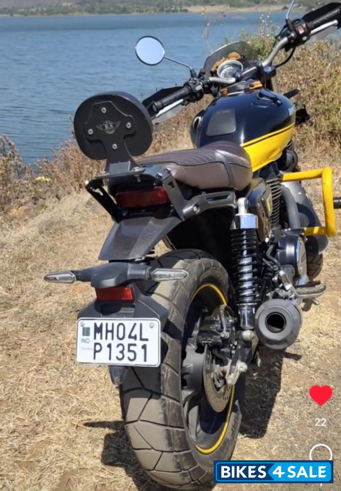 Honda 2023 CB350RS DLX Pro Dual Tone