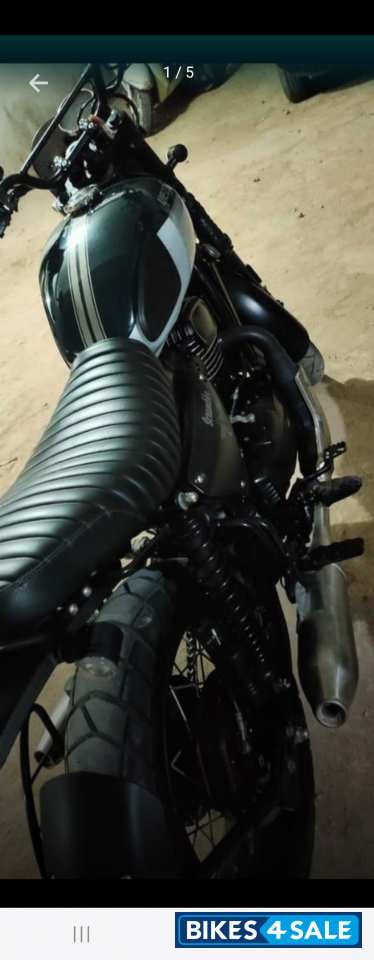 Mean Green Yezdi Scrambler Dual Tone