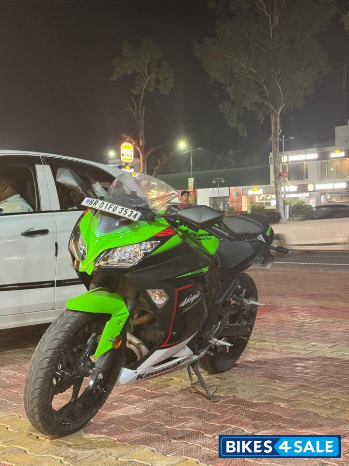 Kawasaki Ninja 300 BS6 2022