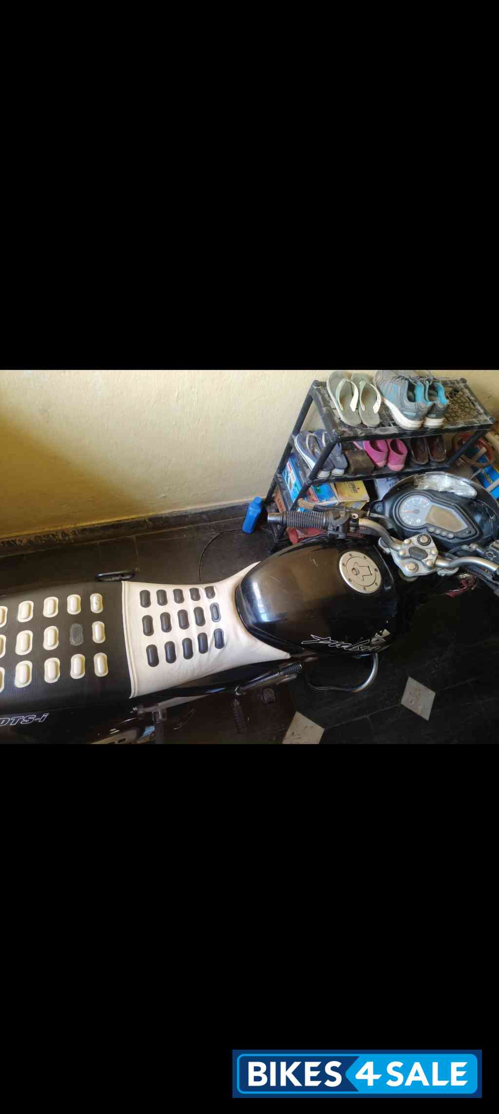 Black Bajaj Pulsar 150 DTSi