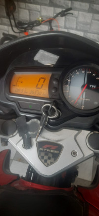 Red TVS Apache RTR 160