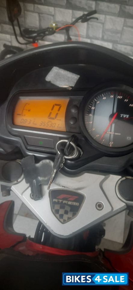 Red TVS Apache RTR 160