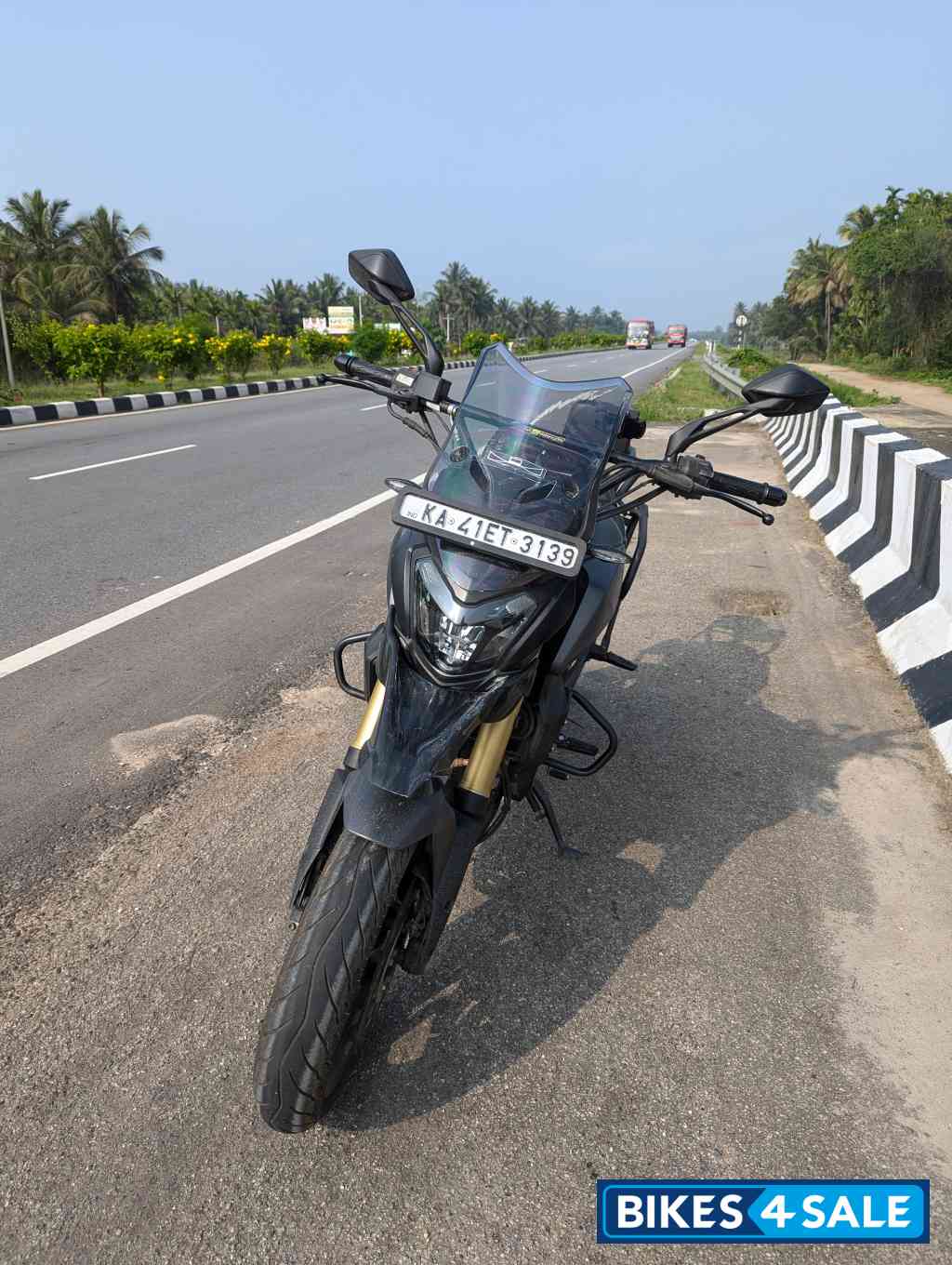 Grey Bajaj Dominar 400 ABS BS6