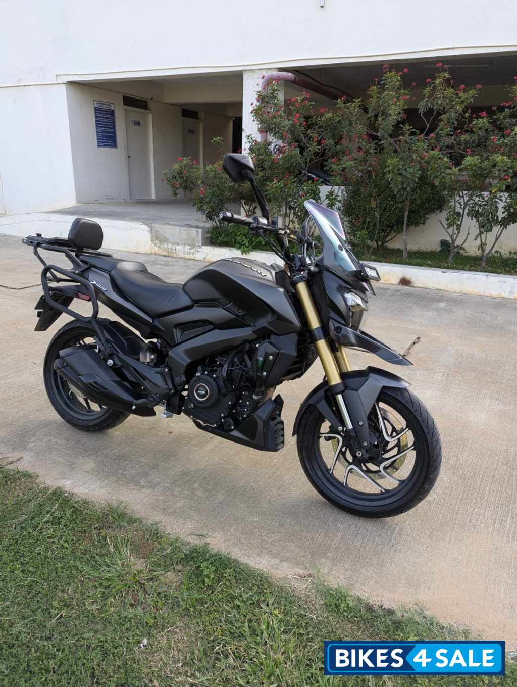Grey Bajaj Dominar 400 ABS BS6
