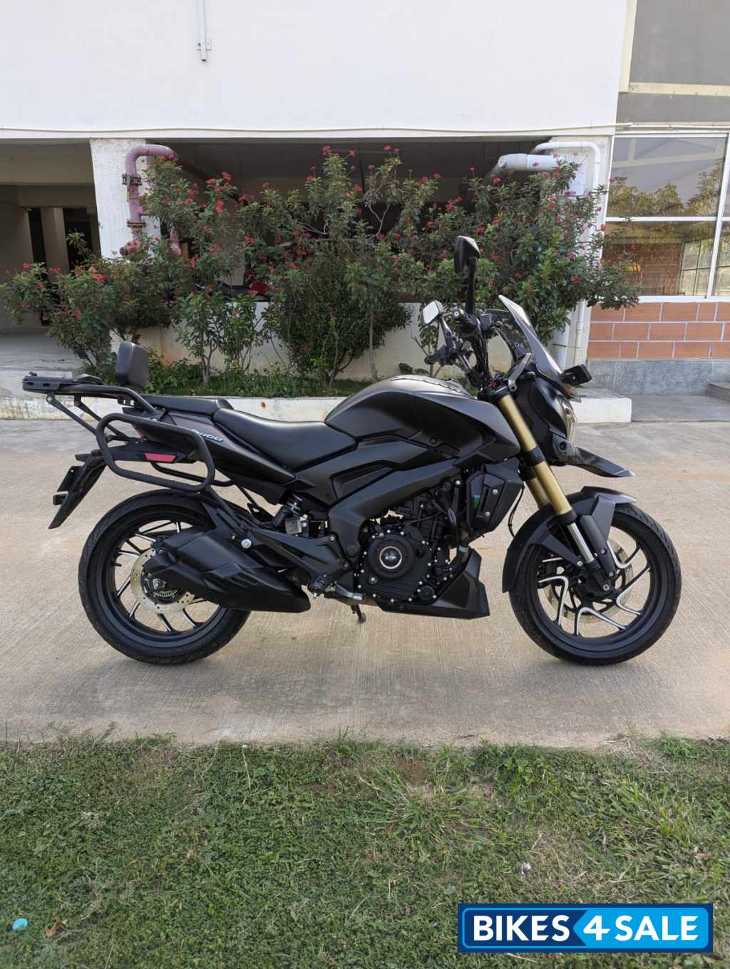 Grey Bajaj Dominar 400 ABS BS6