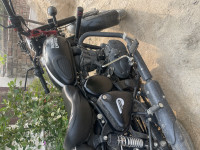 Royal Enfield Classic Stealth Black