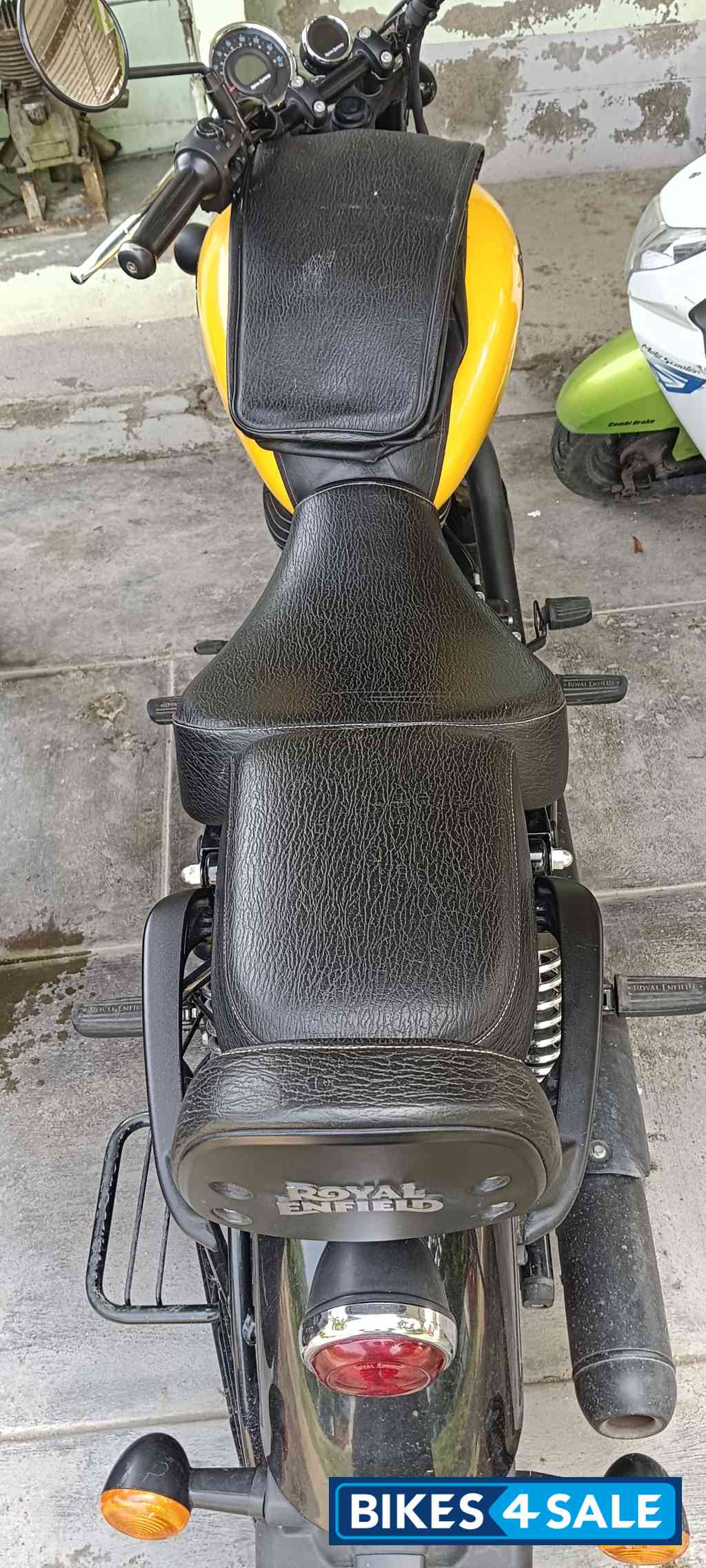 Yellow Royal Enfield Meteor 350 Fireball