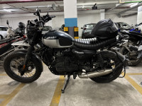 Yezdi Scrambler Dual Tone