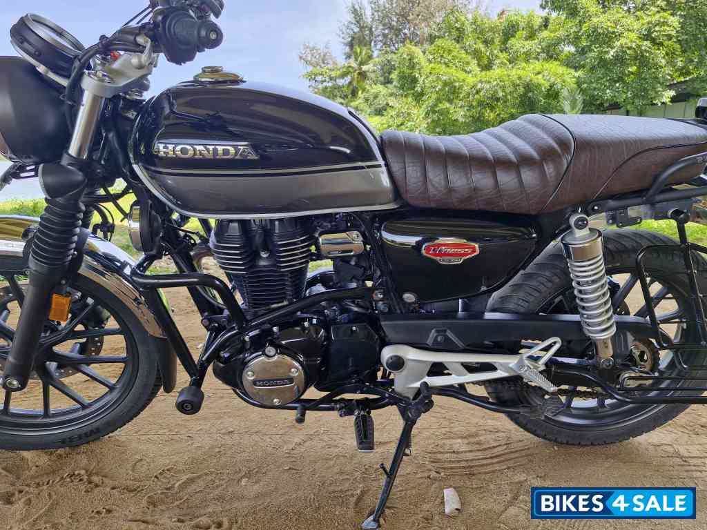 Honda CB350 DLX Pro