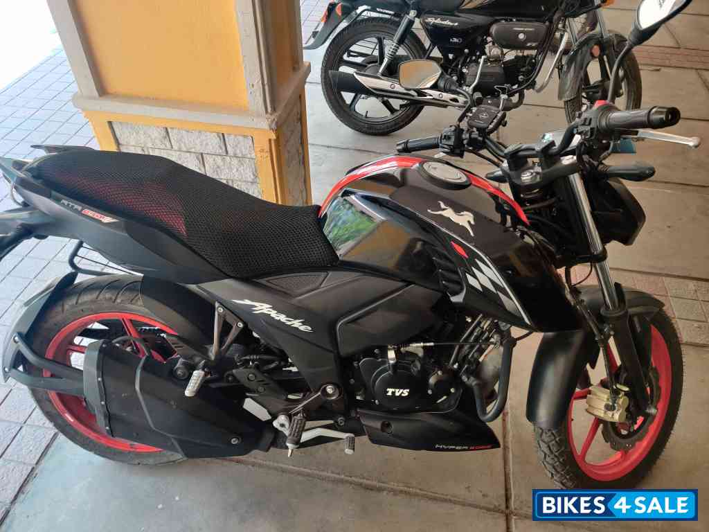 TVS Apache RTR 160 4V