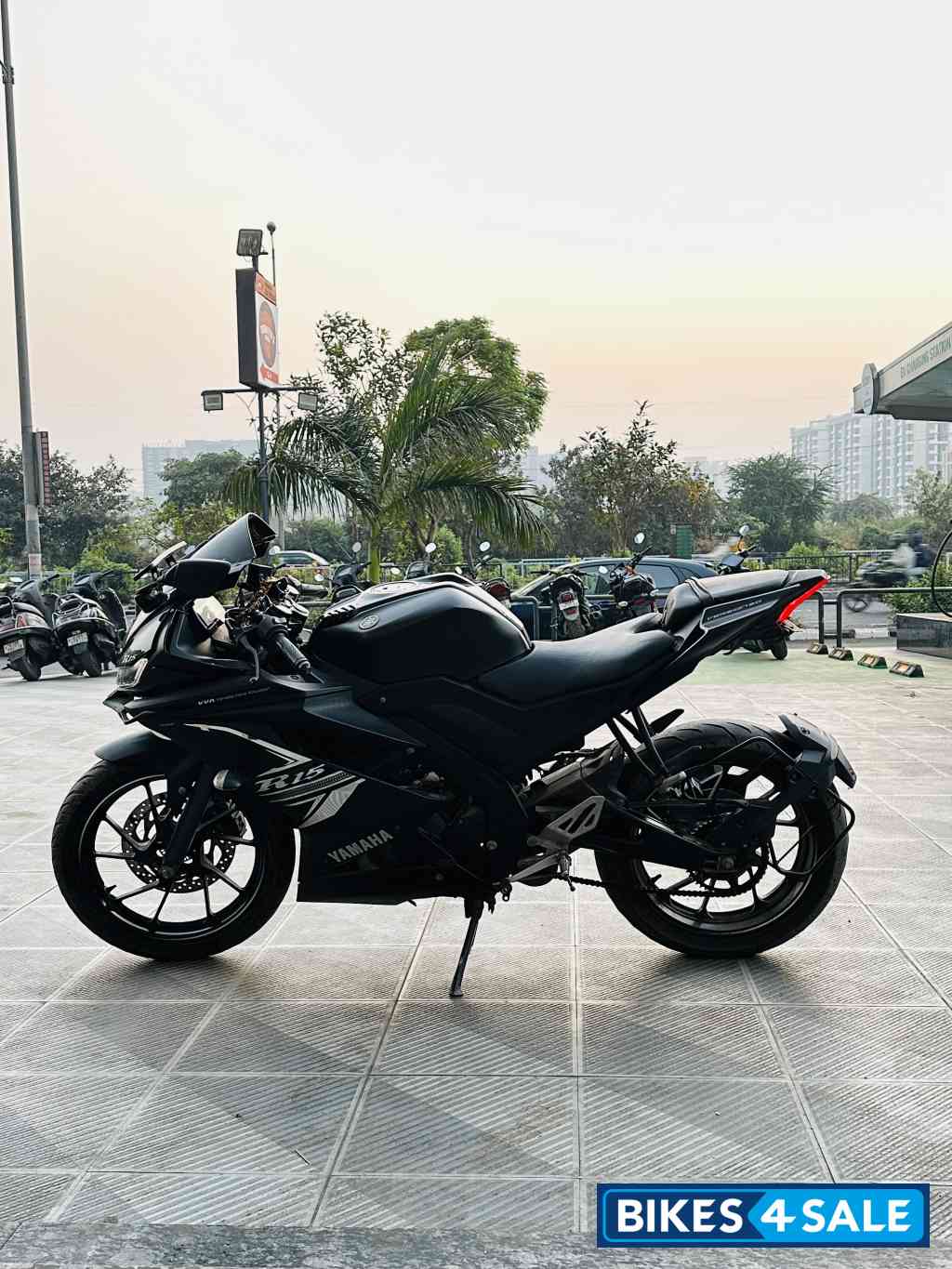 Dark Knight Yamaha YZF R15 V3 BS6
