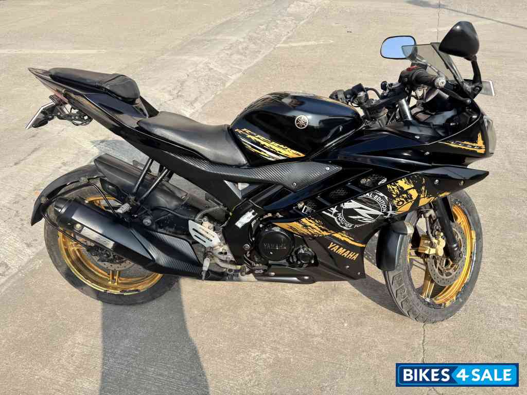 Yamaha YZF R15 V2