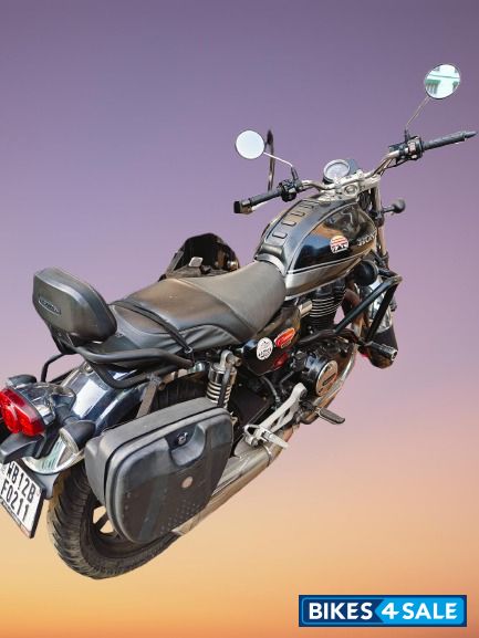 Black Honda Hness CB350 DLX