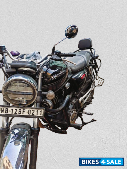 Black Honda Hness CB350 DLX