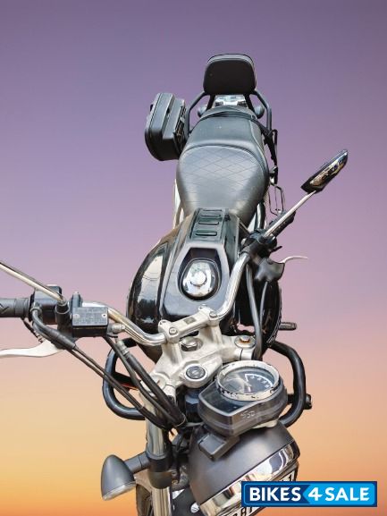 Black Honda Hness CB350 DLX