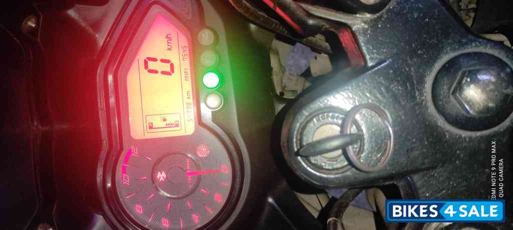 Black Bajaj Pulsar 220 DTSFi