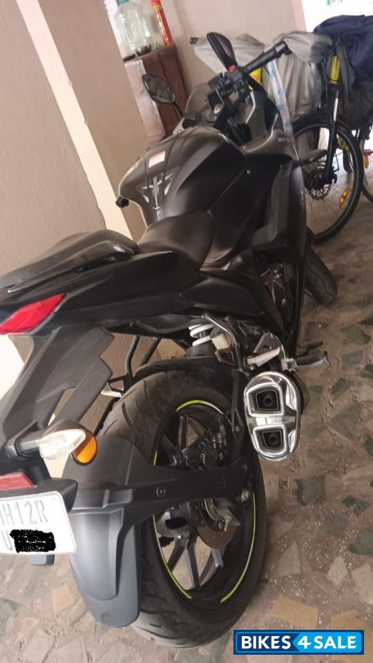 Matt Black Suzuki Gixxer SF 250