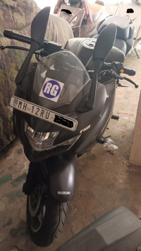 Matt Black Suzuki Gixxer SF 250
