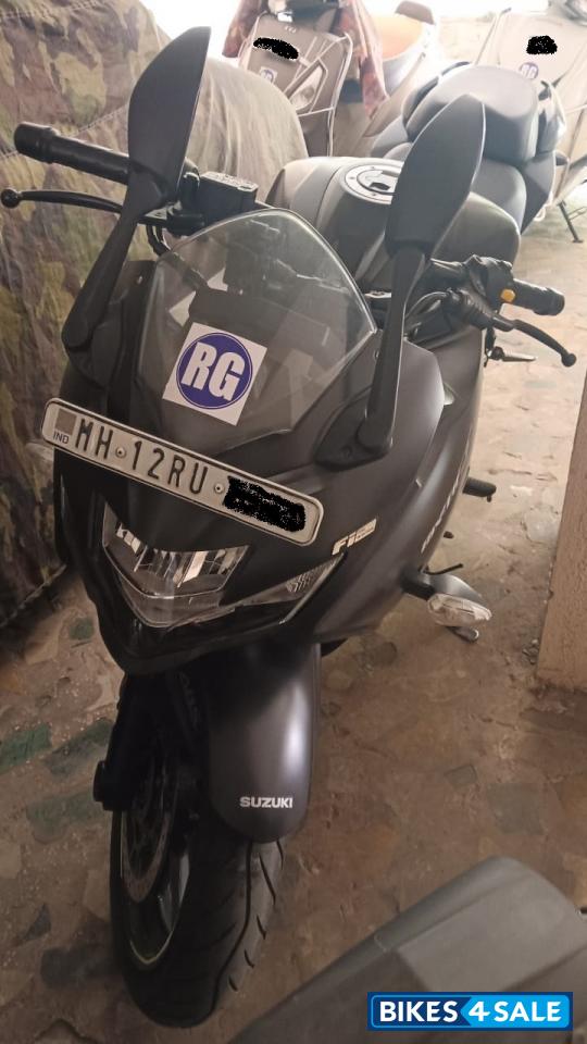Matt Black Suzuki Gixxer SF 250