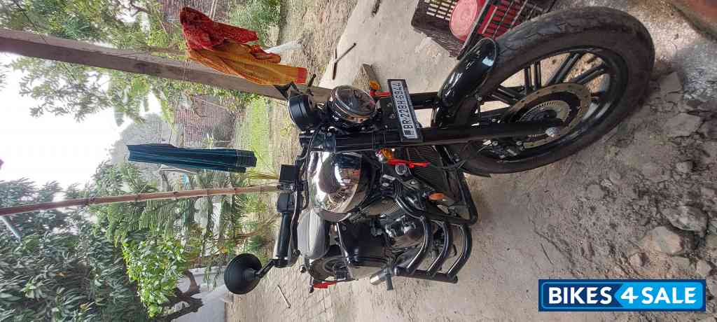 Black Mirror Jawa 42 Bobber Black Mirror