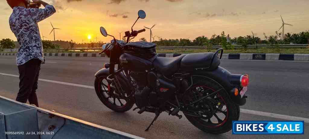 Strength Black Royal Enfield Classic 350 BS VI