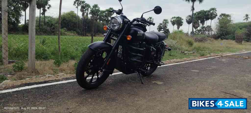 Strength Black Royal Enfield Classic 350 BS VI