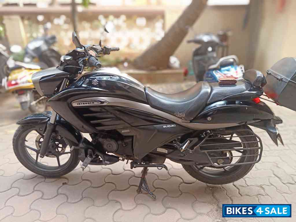 Suzuki Intruder 150