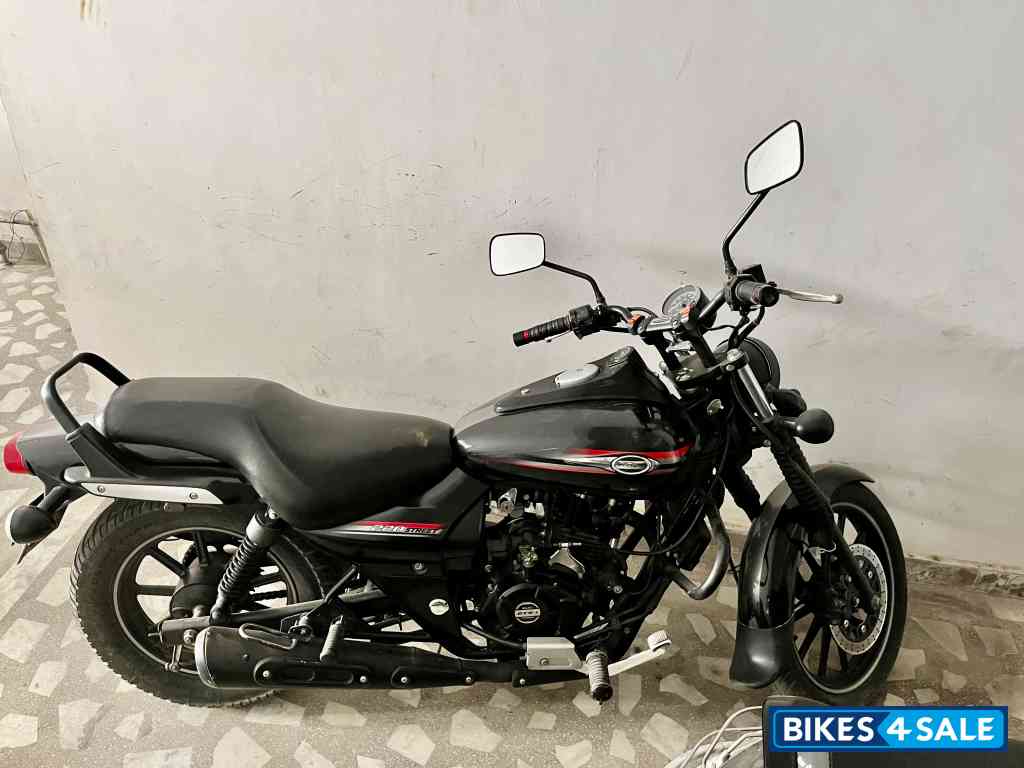 Bajaj Avenger Street 220