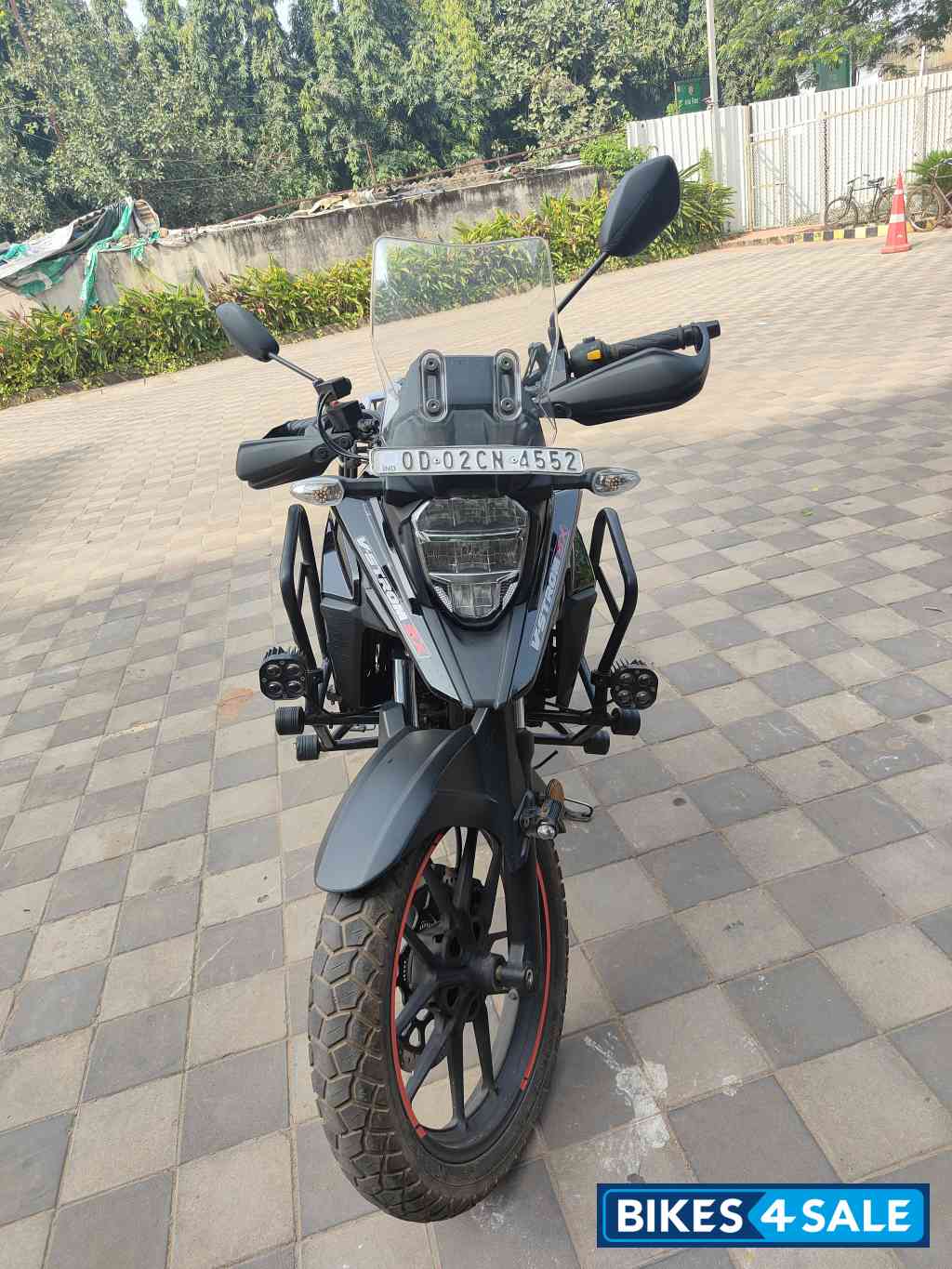 Black Suzuki V-Strom SX