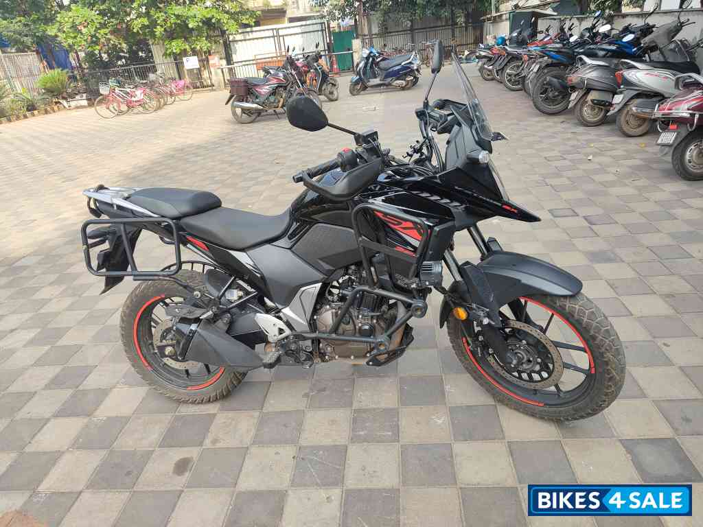 Black Suzuki V-Strom SX