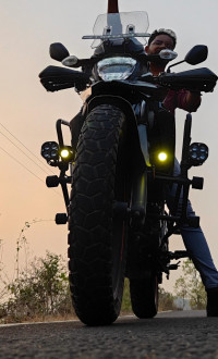 Black Suzuki V-Strom SX