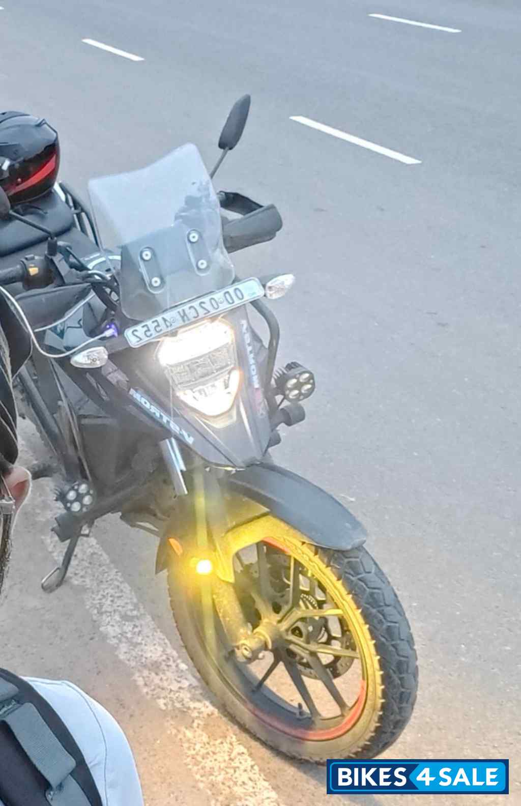 Black Suzuki V-Strom SX