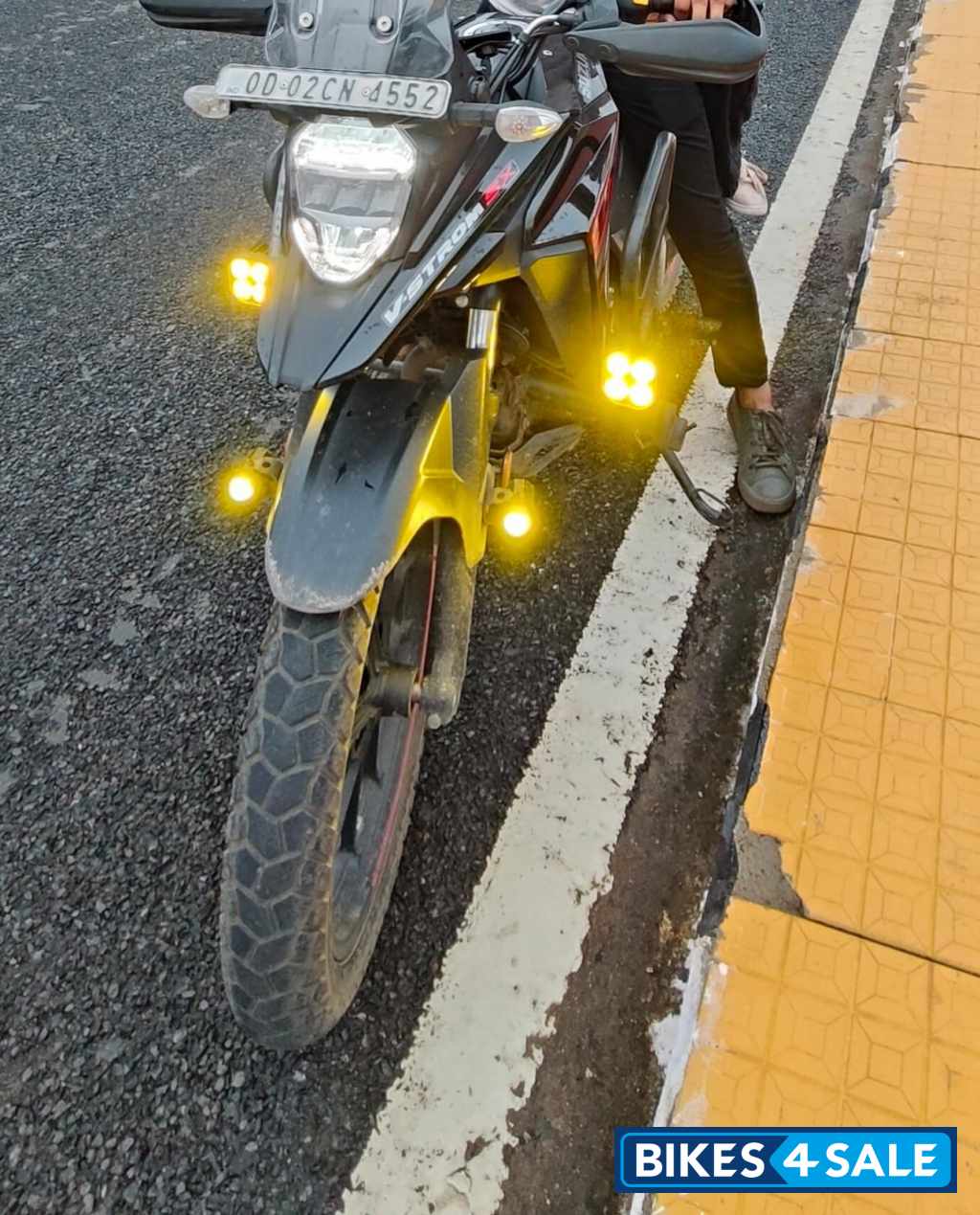 Black Suzuki V-Strom SX