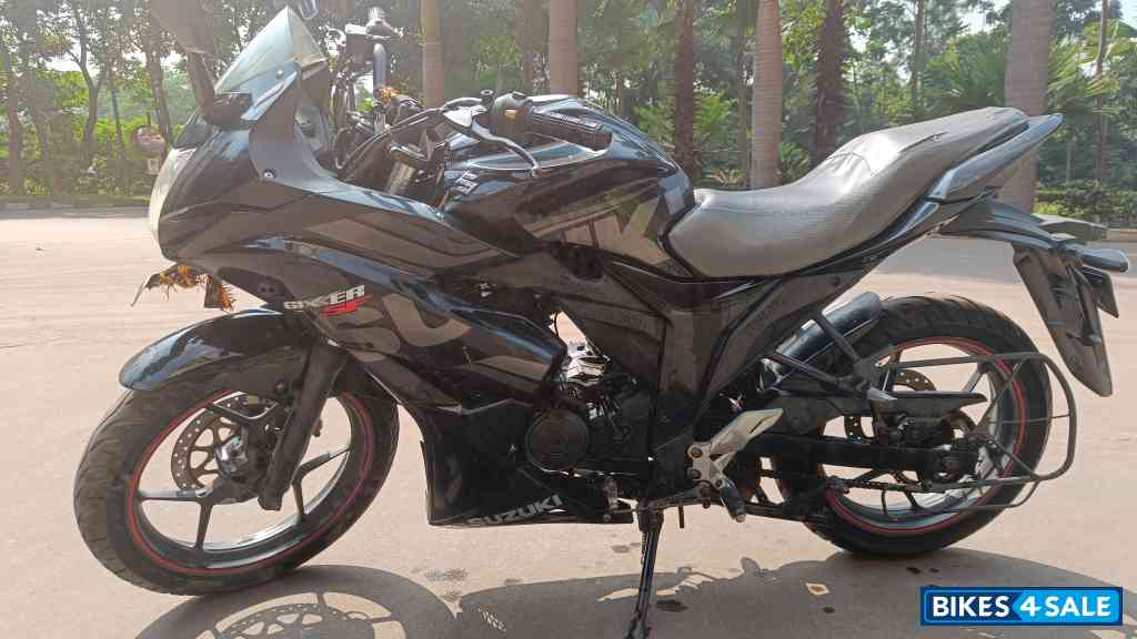 Suzuki Gixxer SF Fi